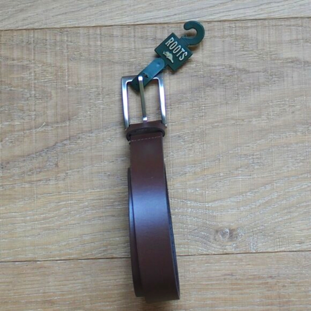 Roots | NWT Men's Leather Belt